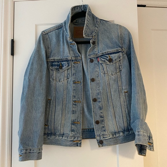 Levi’s trucker jean jacket - Picture 2 of 4